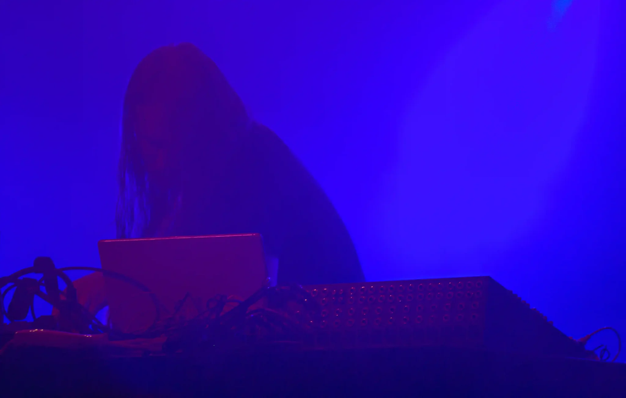 Dj-2